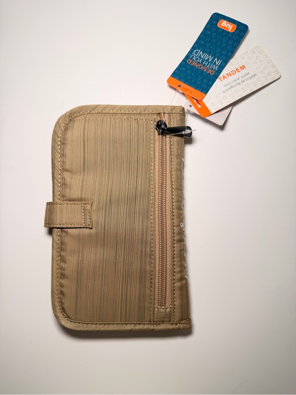 NWT Lug Tandem Brushed Gold RFID Wallet - Picture 6 of 7
